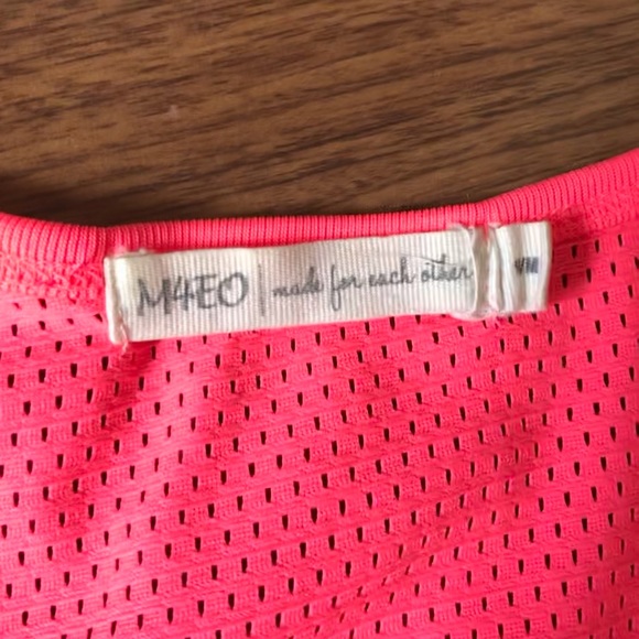 Pink mesh tank top - Picture 3 of 3